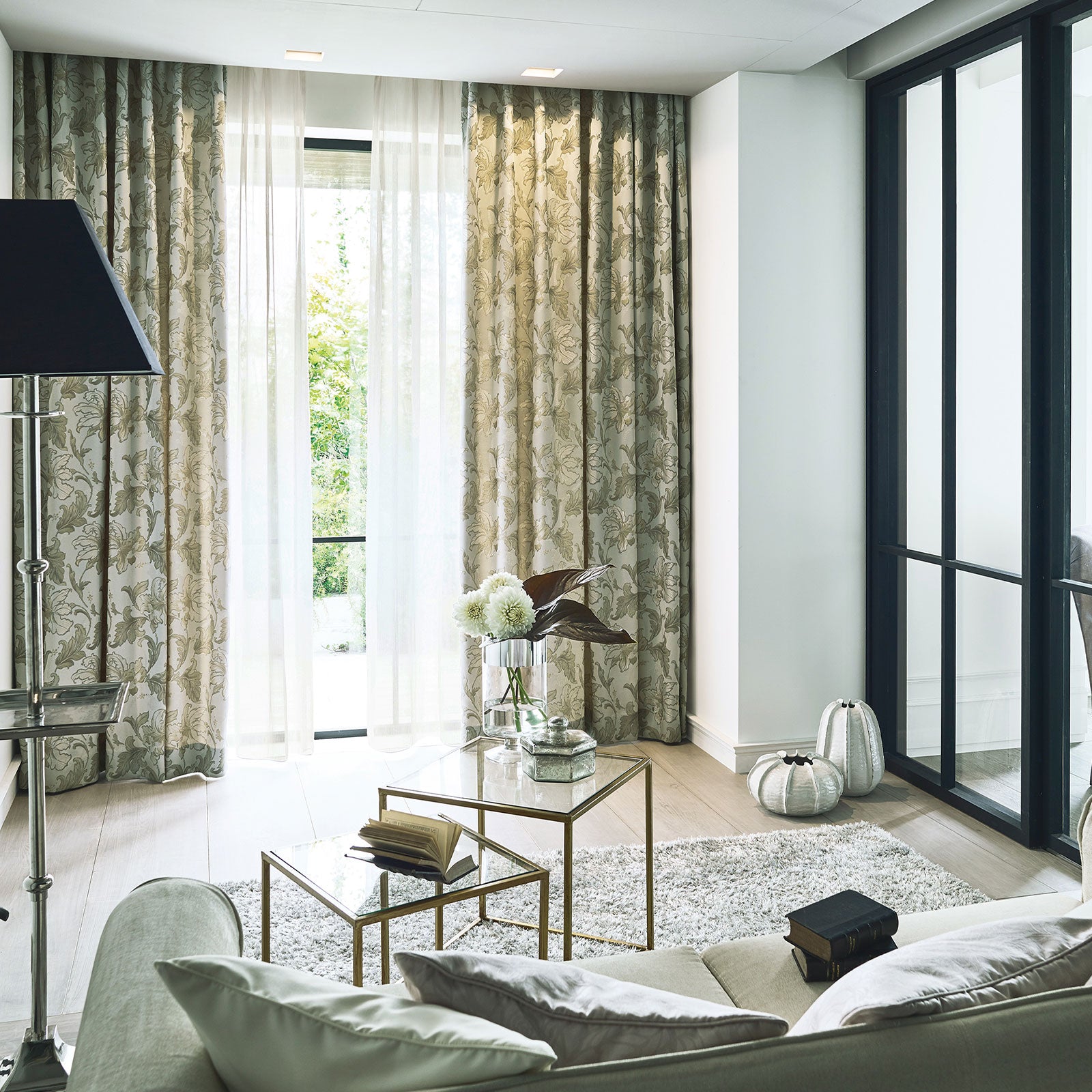 D-8098 mila schonの画像です